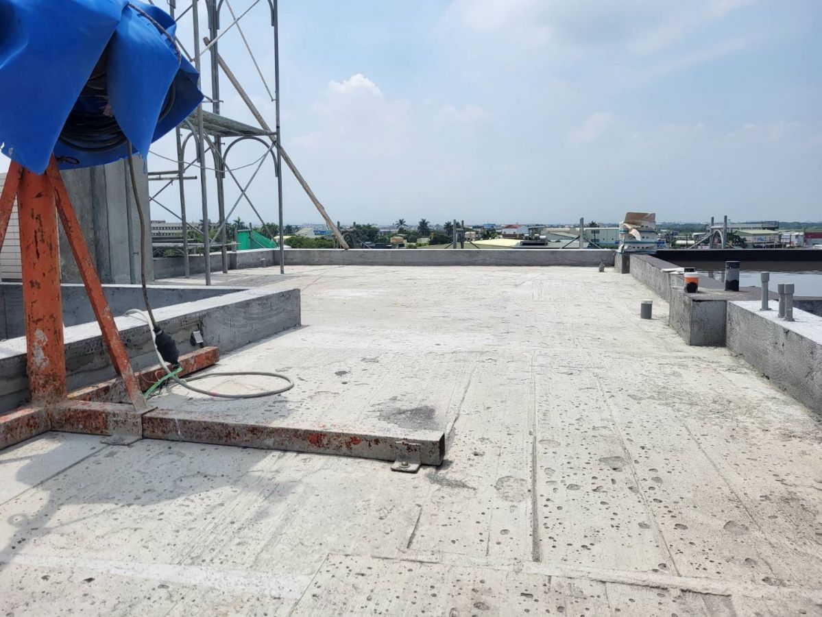 屋頂防水工程施工 R角貼抗裂網